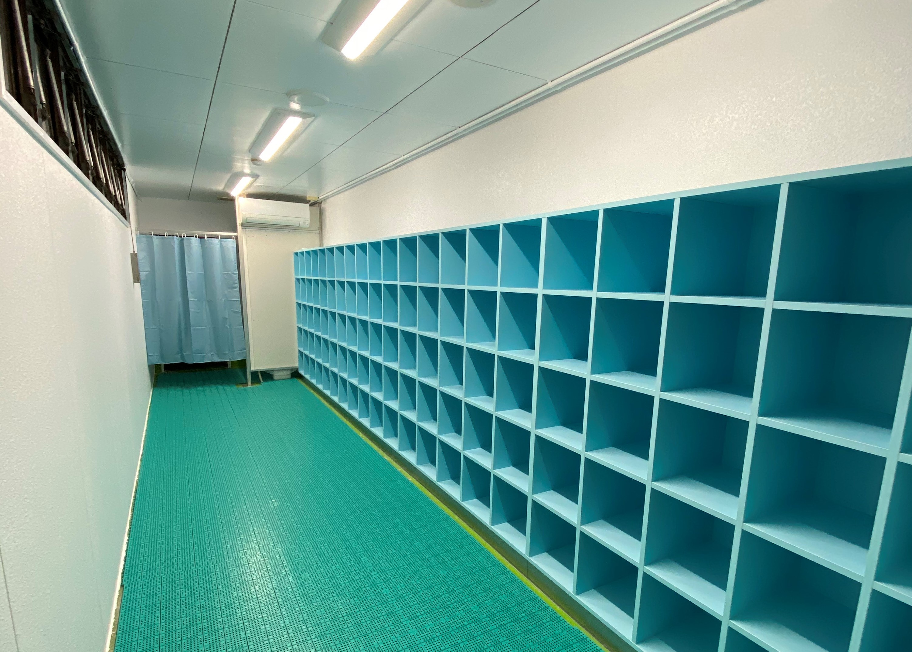 お子様更衣室エリア